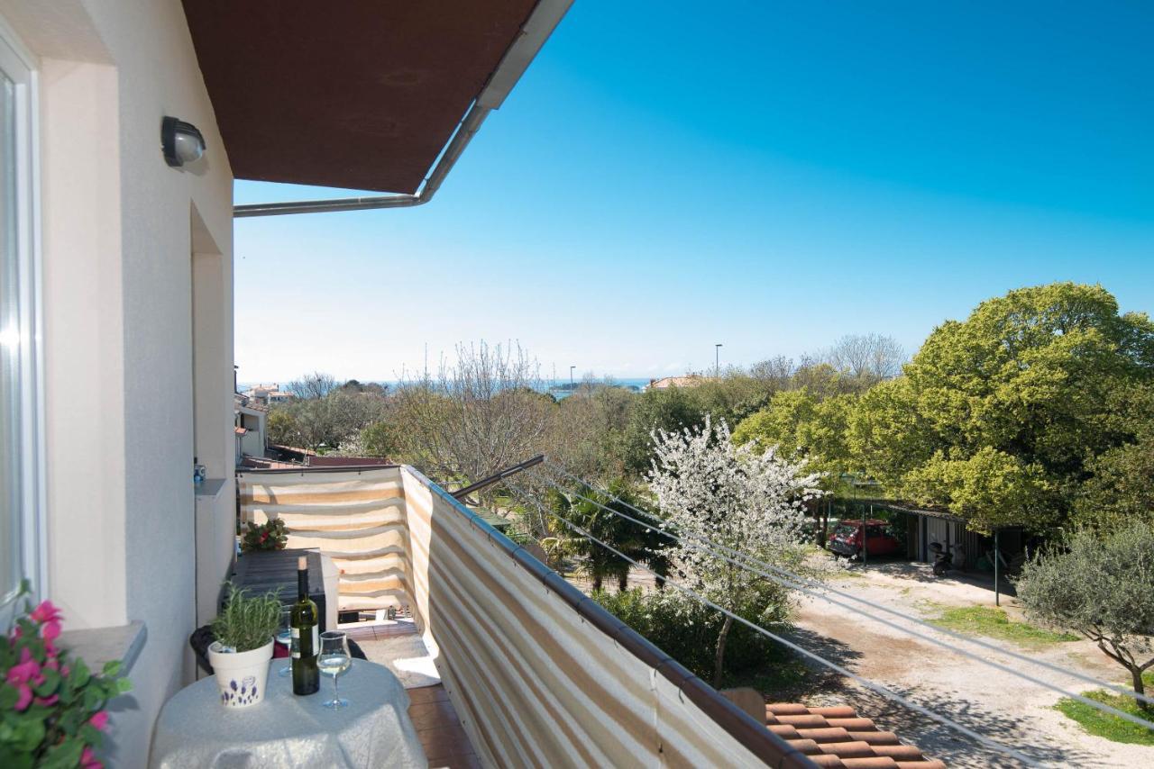 Apartment Studio Lara Rovinj Exterior foto